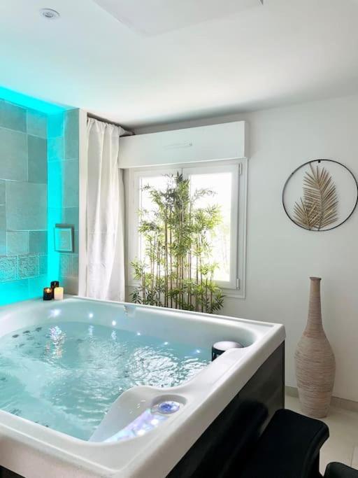 Dans Ma Bulle… Univers Spa Germigny-des-Pres Exterior photo